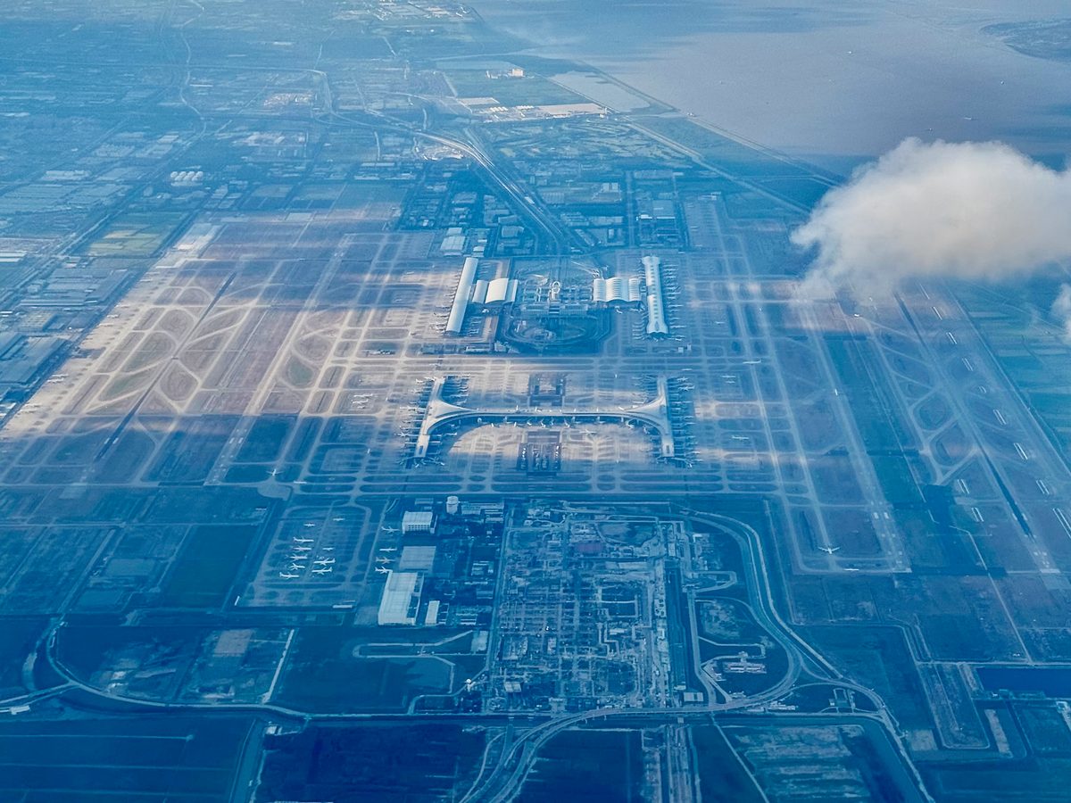 Vista aérea do Aeroporto Internacional de Shanghai Pudong