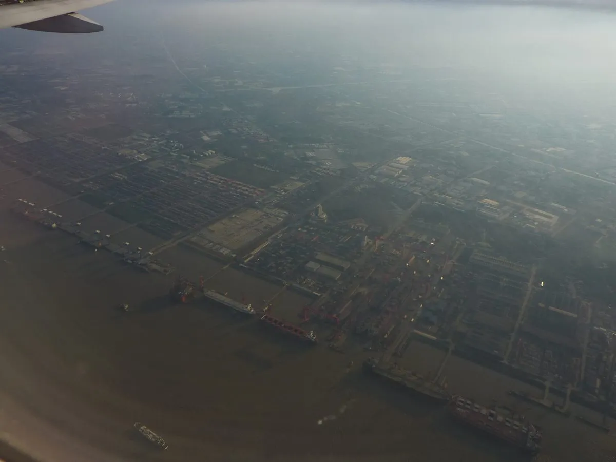 Vista aérea de las terminales de contenedores del puerto de Shanghái, principal punto de salida marítima de China