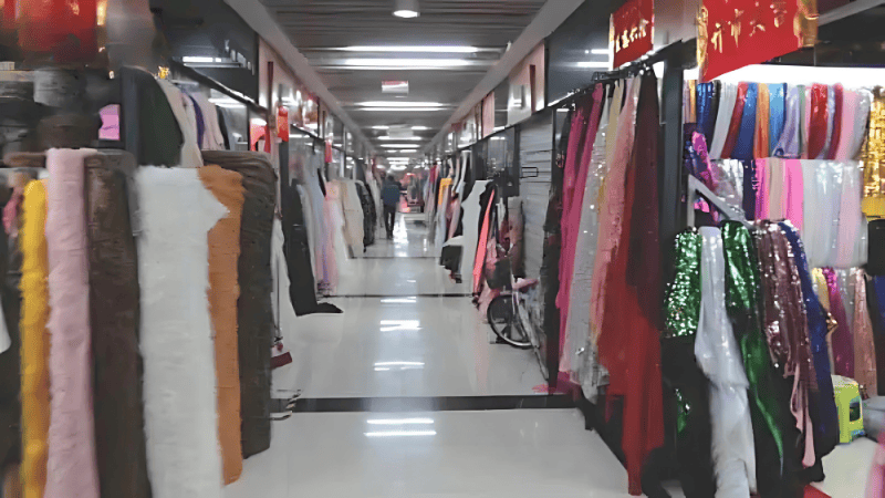 Sección textil del Mercado de Yiwu y la Feria de Cantón